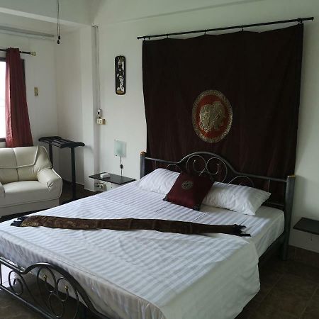 Bellmans Restaurant & Guesthouse Карон Экстерьер фото