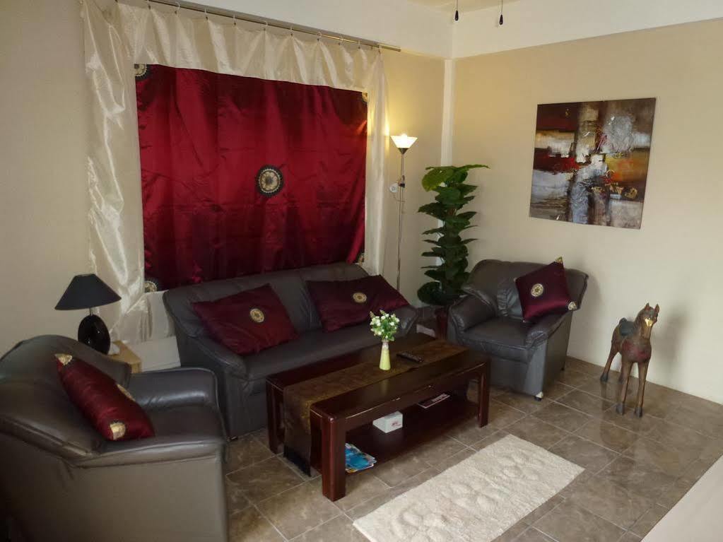 Bellmans Restaurant & Guesthouse Карон Экстерьер фото