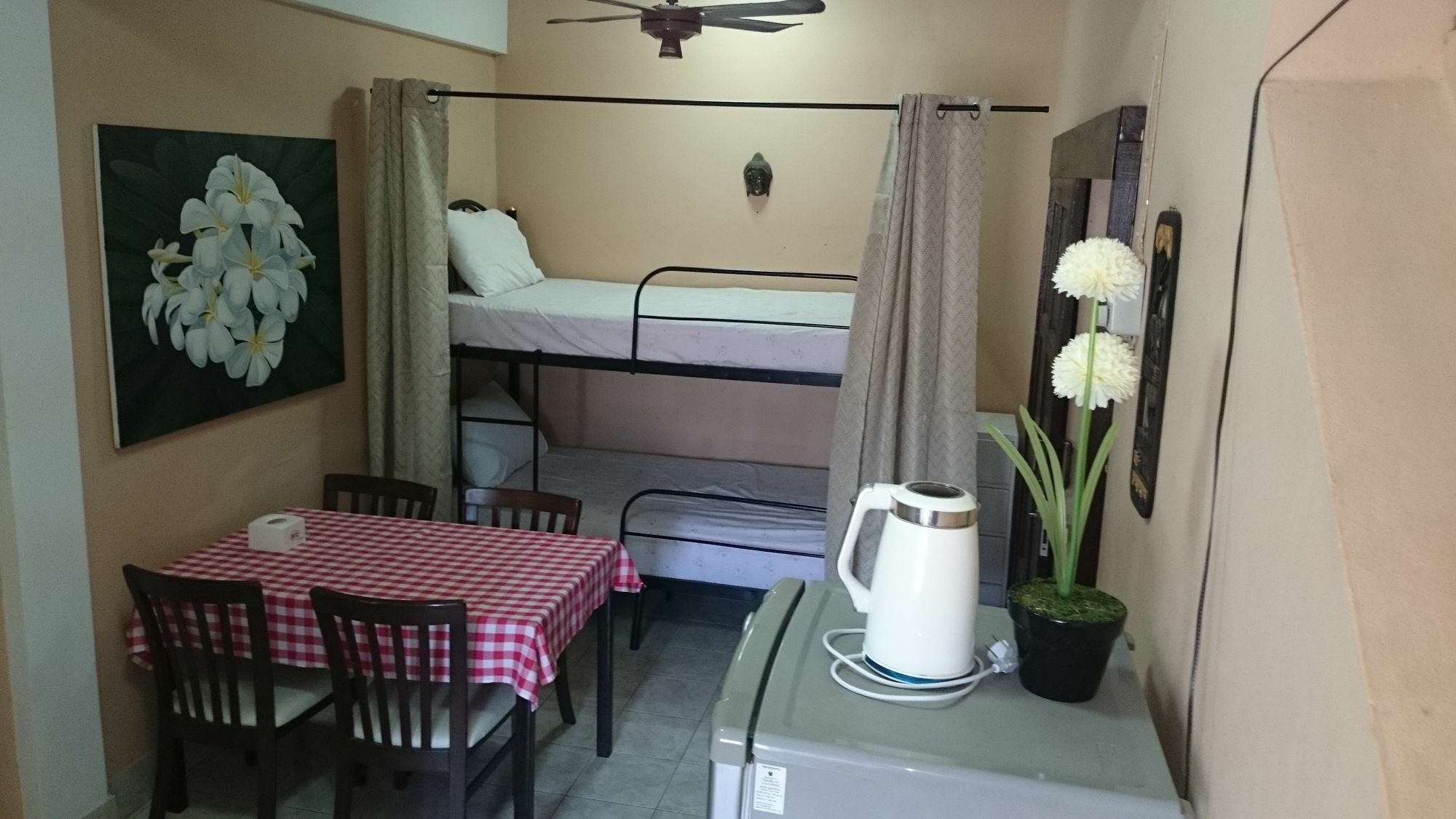 Bellmans Restaurant & Guesthouse Карон Экстерьер фото