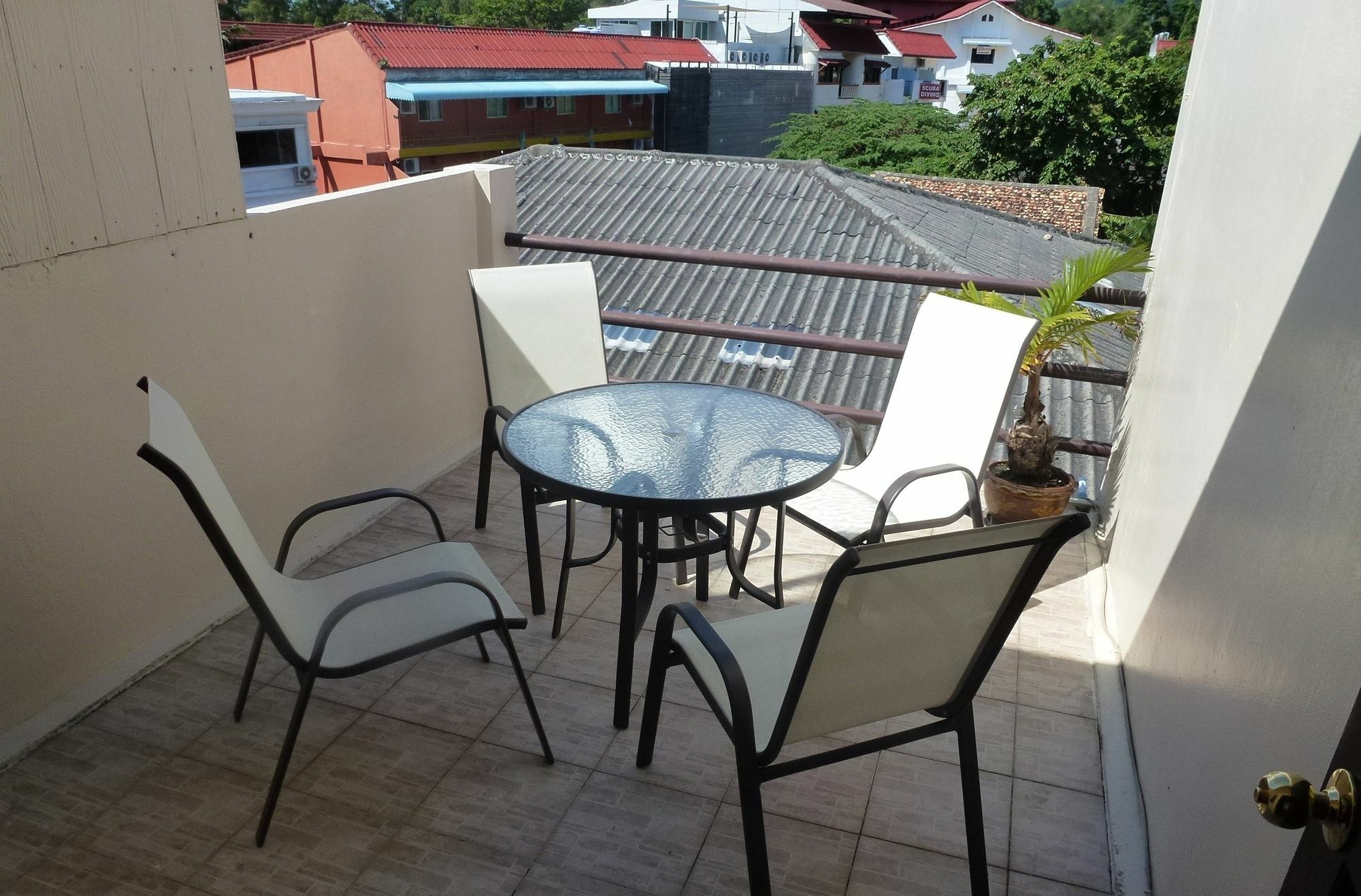 Bellmans Restaurant & Guesthouse Карон Экстерьер фото