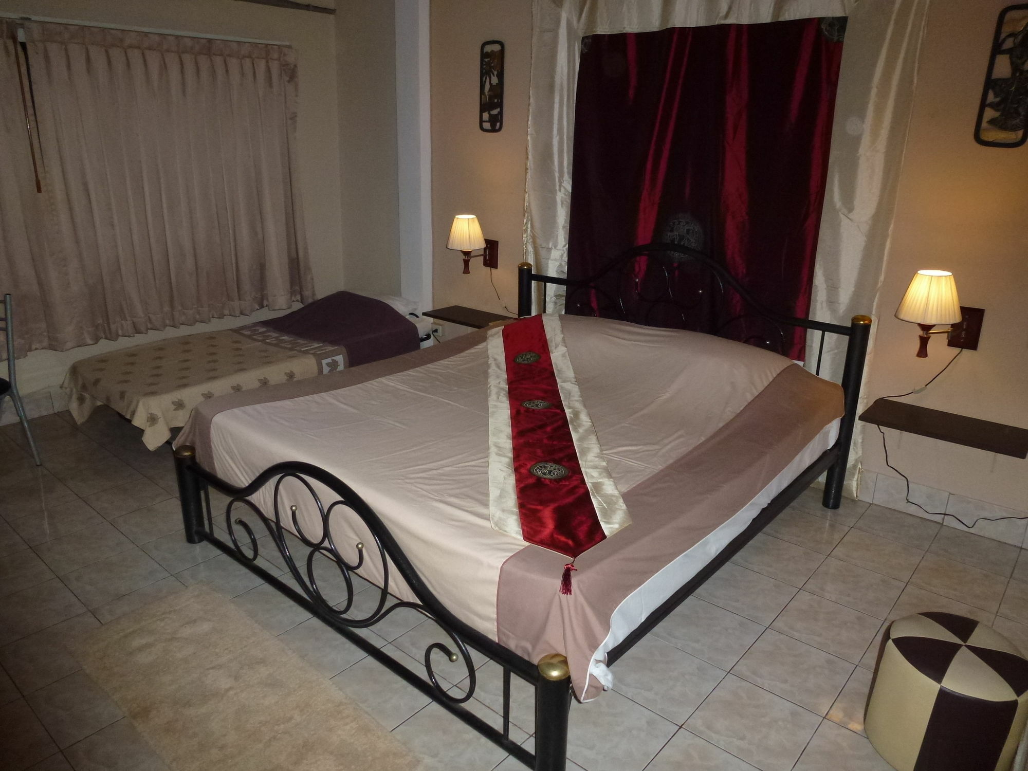 Bellmans Restaurant & Guesthouse Карон Экстерьер фото